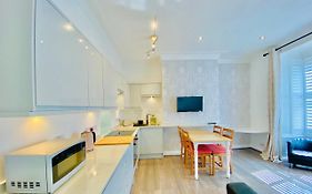York City Center Apartments With Free Private Parking